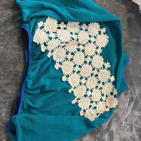 L.L.Bean Sweater - Picture 2 of 7